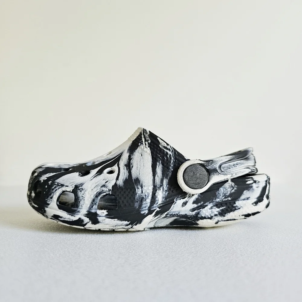 Iconic Crocs Marbled Croslite Child Black White Classic Clog Children Size 10